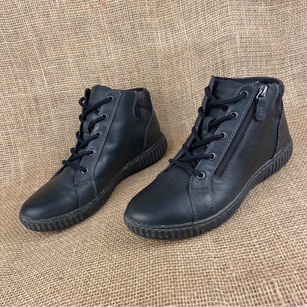 CLARKS Ankle Boots Black Leather Arch Padded Cushioned Zip Lace Up Women Sz 9.5